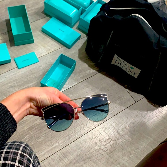 Fun Tiffany &Co. Sunglasses ๐ - Picture 2 of 12